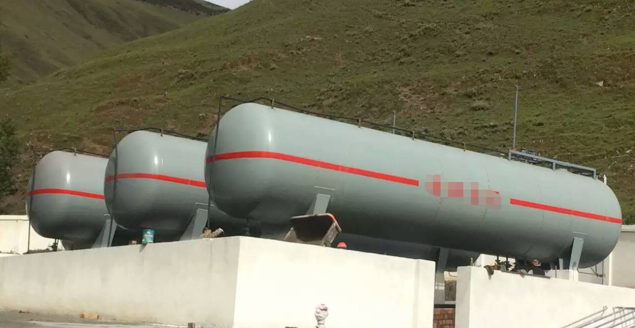 液化氣站罐體防凍電伴熱系統 液化氣站罐體防凍電伴熱系統